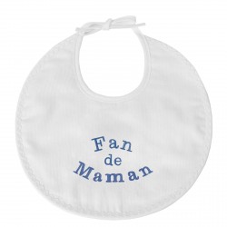 Pratique et adorable, offrez un bavoir de naissance brodé Fan de Maman.