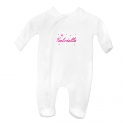 Pyjama naissance à col personnalisé au prénom du bébé avec des étoiles.